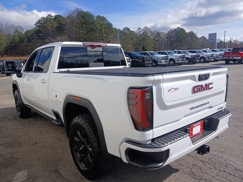 Used 2024 GMC Sierra 2500 AT4 w/ AT4 Premium Plus Package image 11