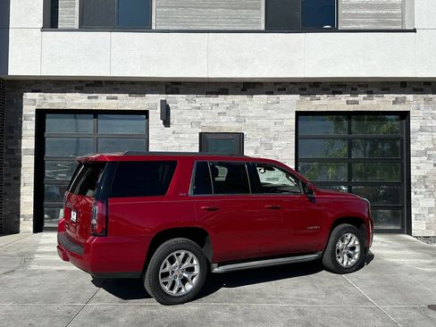 Used 2015 GMC Yukon SLT w/ Open Road Package AWD/4WD image 3