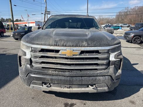Used 2023 Chevrolet Silverado 1500 High Country w/ Technology Package image 10