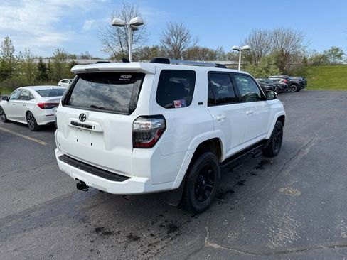Used 2021 Toyota 4Runner SR5 Premium w/ Moonroof Package AWD/4WD image 3