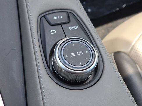 Used 2025 INFINITI QX50 Luxe AWD/4WD image 9