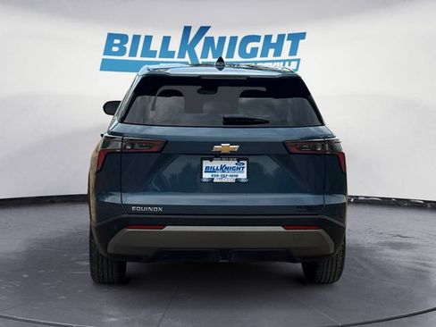 Used 2025 Chevrolet Equinox LT w/ Safety and Technology Package FWD image 4