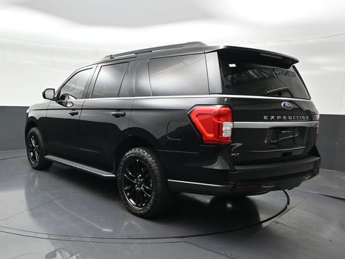 Used 2022 Ford Expedition XLT RWD image 3