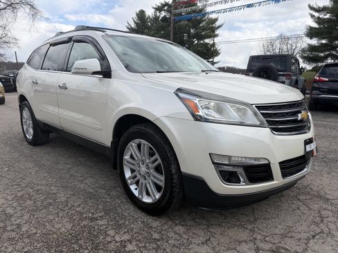 Used 2013 Chevrolet Traverse LT w/ All-Star Edition image 3