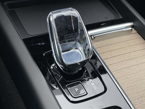 New 2026 Volvo XC60 B5 Ultra w/ Protection Package Premier image 18