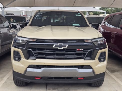 Used 2023 Chevrolet Colorado Z71 w/ Z71 Convenience Package 2 AWD/4WD image 2