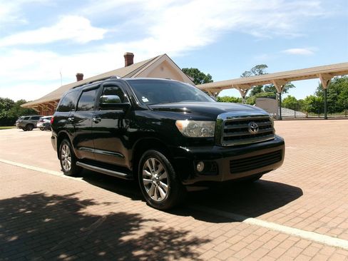 Used 2013 Toyota Sequoia Limited RWD image 3