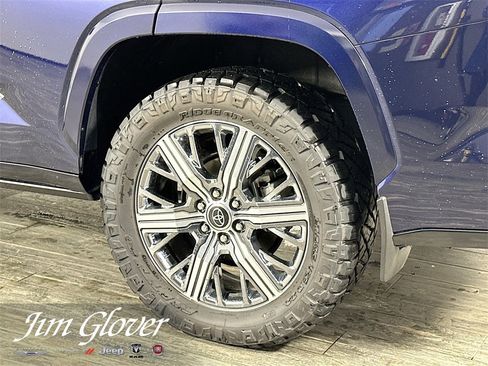 Used 2024 Toyota Sequoia Capstone image 12