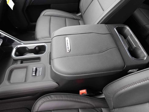 New 2025 GMC Sierra 2500 Denali AWD/4WD image 24