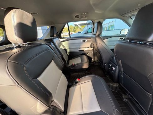Used 2023 Ford Explorer XLT w/ Equipment Group 202A image 24