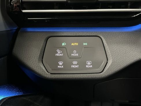 Used 2023 Volkswagen ID.4 Pro S image 26
