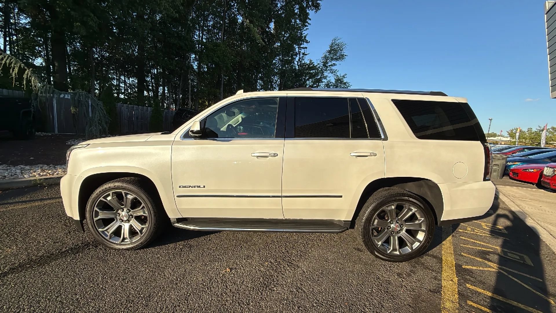 Used 2016 GMC Yukon Denali w/ Open Road Package AWD/4WD image 3