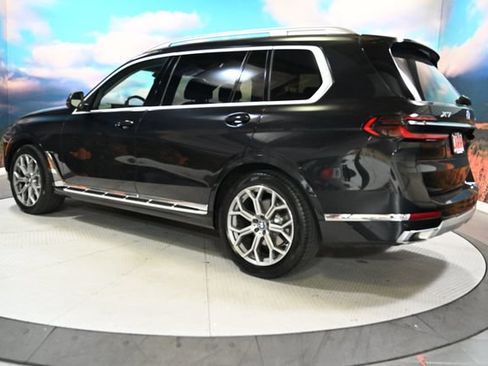 Used 2024 BMW X7 xDrive40i w/ Premium Package AWD/4WD image 5