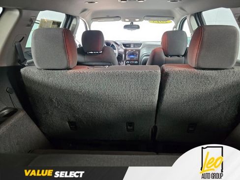 Used 2015 Chevrolet Traverse LT FWD image 20