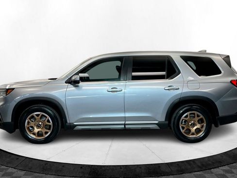 Used 2024 Honda Pilot EX-L image 2