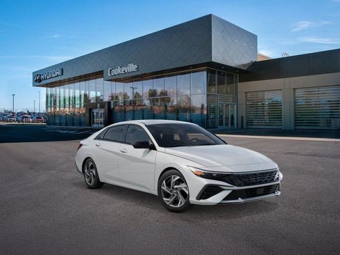 New 2026 Hyundai Elantra SEL Sport Premium FWD image 2