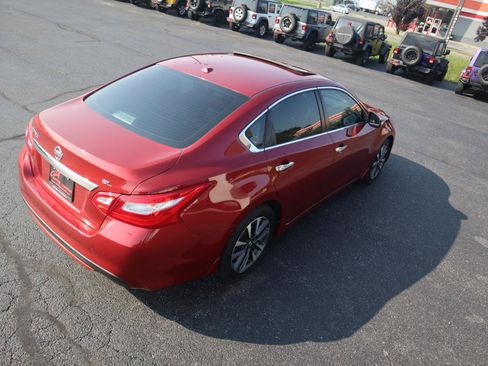 Used 2016 Nissan Altima 2.5 SL w/ Moonroof Package FWD image 22