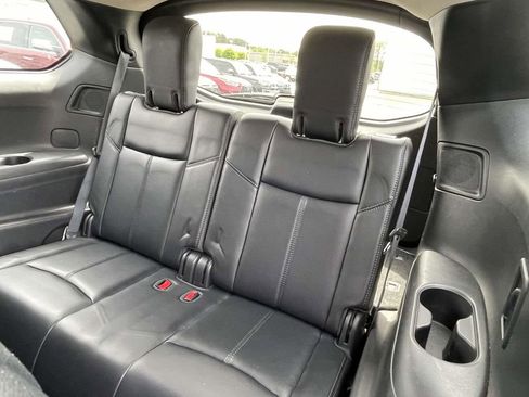 Used 2015 Nissan Pathfinder SL w/ SL Tech Package image 13