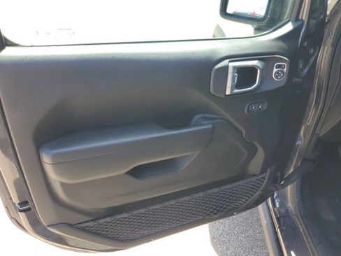 Used 2024 Jeep Wrangler Unlimited Rubicon 4xe AWD/4WD image 8