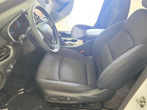 Used 2025 Chevrolet Malibu LT FWD image 23