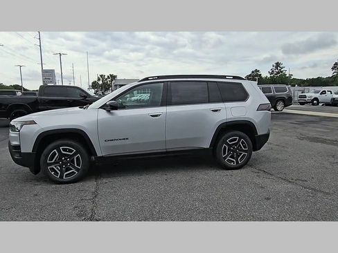 New 2026 Jeep Cherokee Laredo AWD/4WD image 26