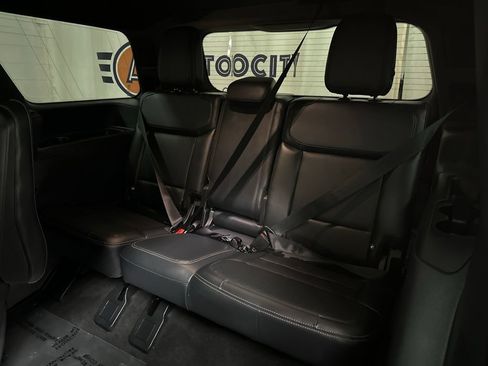 Used 2025 Ford Expedition Platinum w/ Stealth Performance Package AWD/4WD image 23