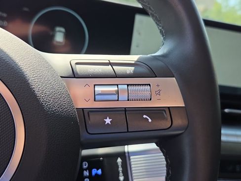 Used 2024 Hyundai Kona Limited FWD image 27