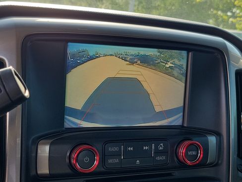 Used 2018 Chevrolet Silverado 1500 LT w/ Redline Edition AWD/4WD image 28