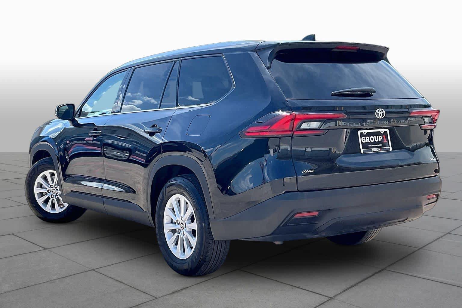 Used 2026 Toyota Grand Highlander AWD image 12