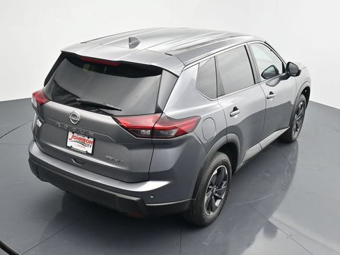 Used 2024 Nissan Rogue SV AWD/4WD image 21