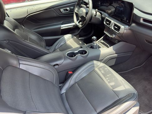 Used 2024 Ford Mustang GT Premium RWD image 3