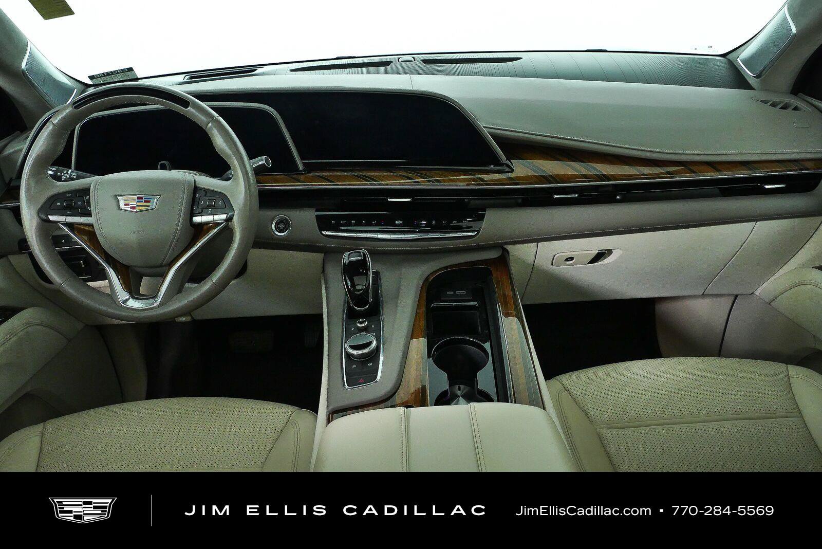 Used 2023 Cadillac Escalade ESV Sport Platinum w/ LPO, ONYX Package AWD/4WD image 16