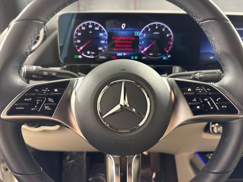 Used 2025 Mercedes-Benz GLA 250 image 22