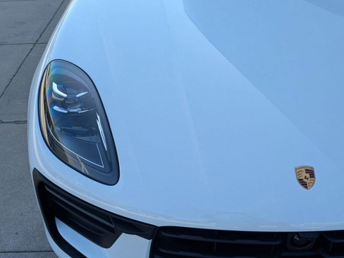 Used 2025 Porsche Macan image 13