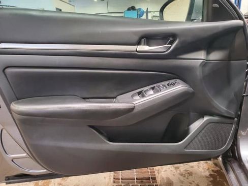 Used 2022 Nissan Altima 2.5 SV image 19