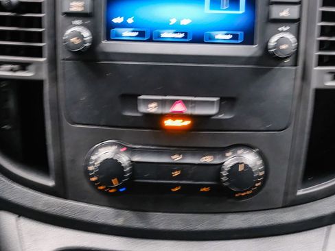 Used 2021 Mercedes-Benz Metris image 18