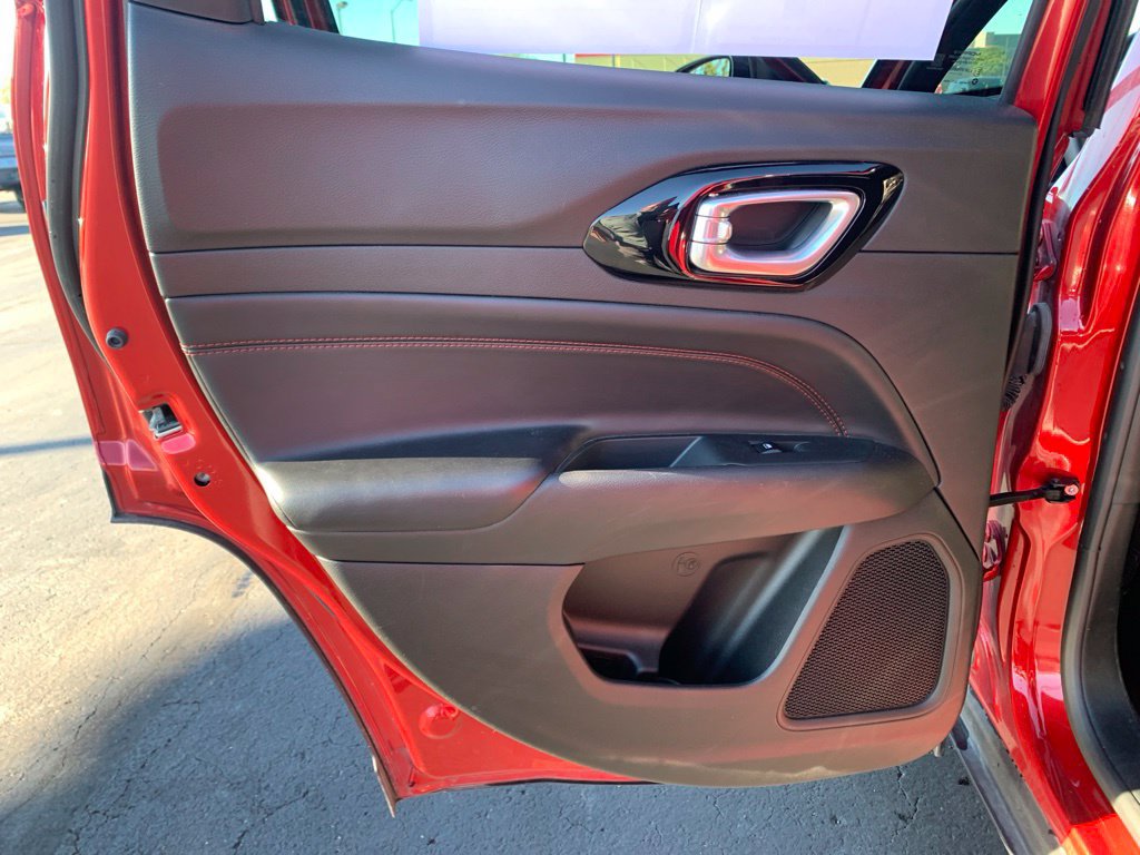 Used 2025 Jeep Compass Trailhawk AWD/4WD image 35