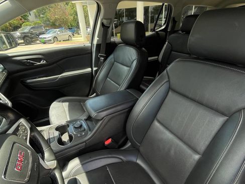 Used 2023 GMC Acadia SLT FWD image 21