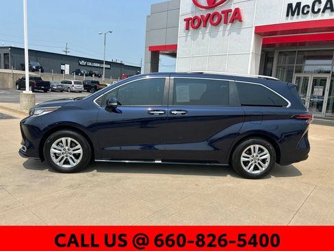 Used 2024 Toyota Sienna Limited AWD/4WD image 21