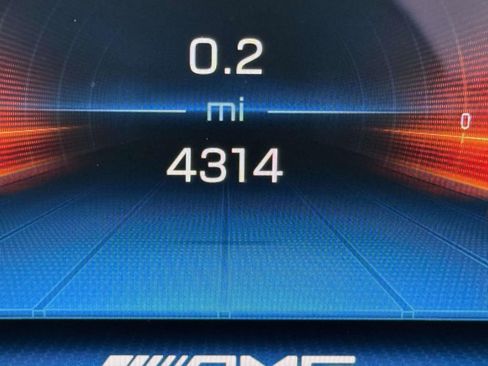 Used 2024 Mercedes-Benz AMG GT 63 image 31