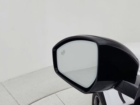 Certified 2025 Land Rover Discovery Sport S image 27