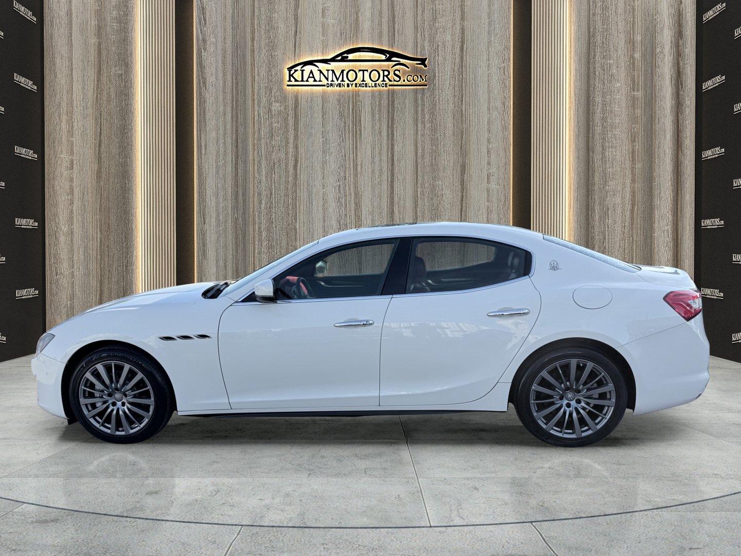 Used 2018 Maserati Ghibli RWD image 5