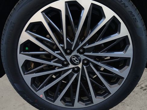 New 2026 Hyundai Palisade Calligraphy FWD image 14