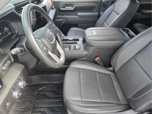 Used 2025 GMC Sierra 2500 Denali w/ Denali Reserve Package AWD/4WD image 12