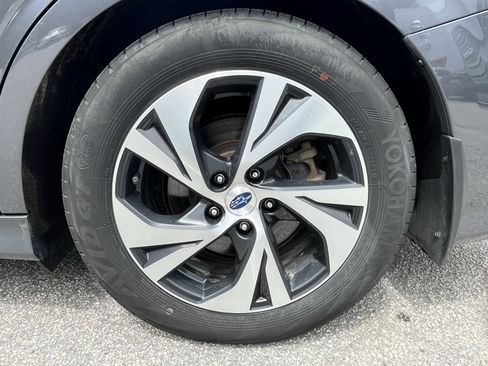 Used 2025 Subaru Legacy Premium AWD/4WD image 11