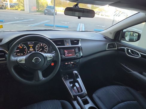 Used 2018 Nissan Sentra SV image 24