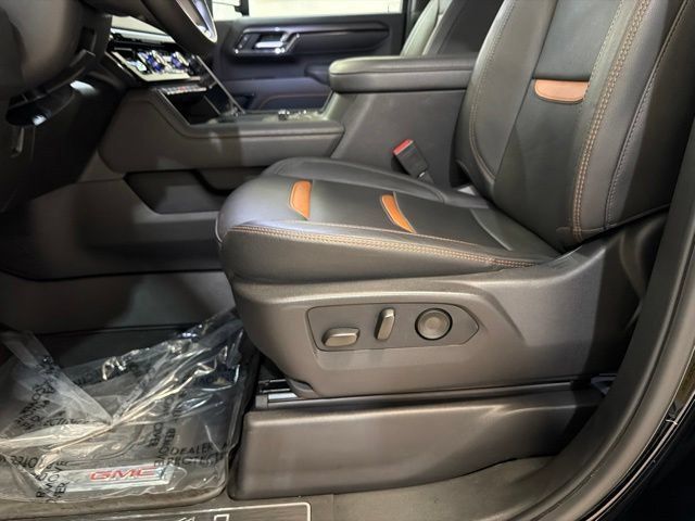 Used 2026 GMC Sierra 2500 AT4 AWD/4WD image 11