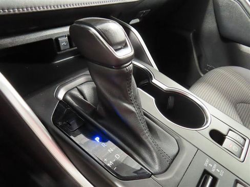 Used 2021 Toyota Highlander LE AWD/4WD image 23