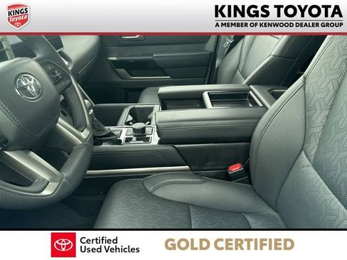 Used 2025 Toyota Tundra Limited AWD/4WD image 11