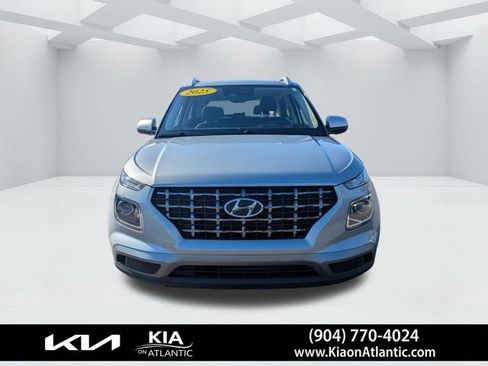 Used 2025 Hyundai Venue SEL FWD image 8
